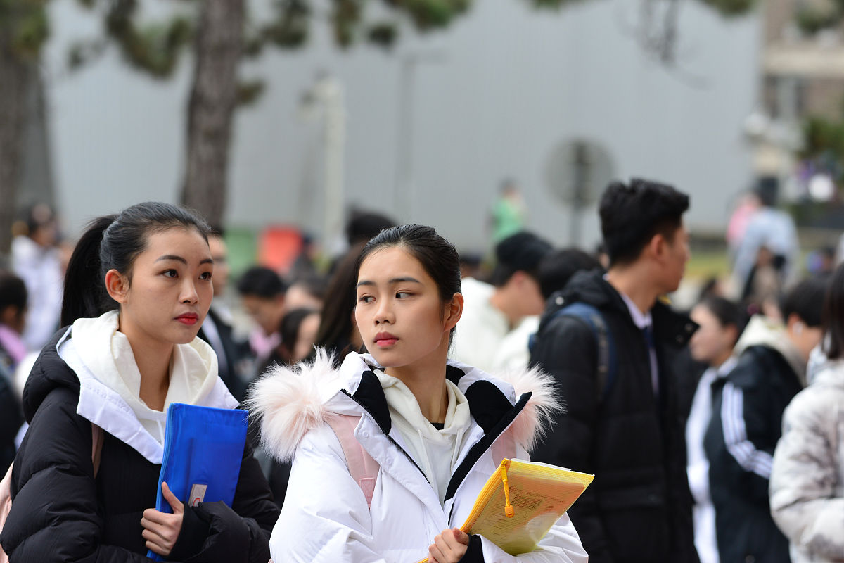 百色民族卫生学校2022年多少分能报考