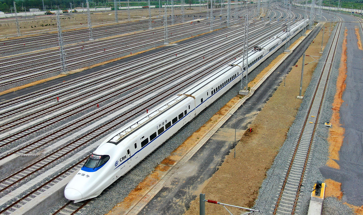 成都铁路工程学校就业前景分析：就业率高，发展潜力大