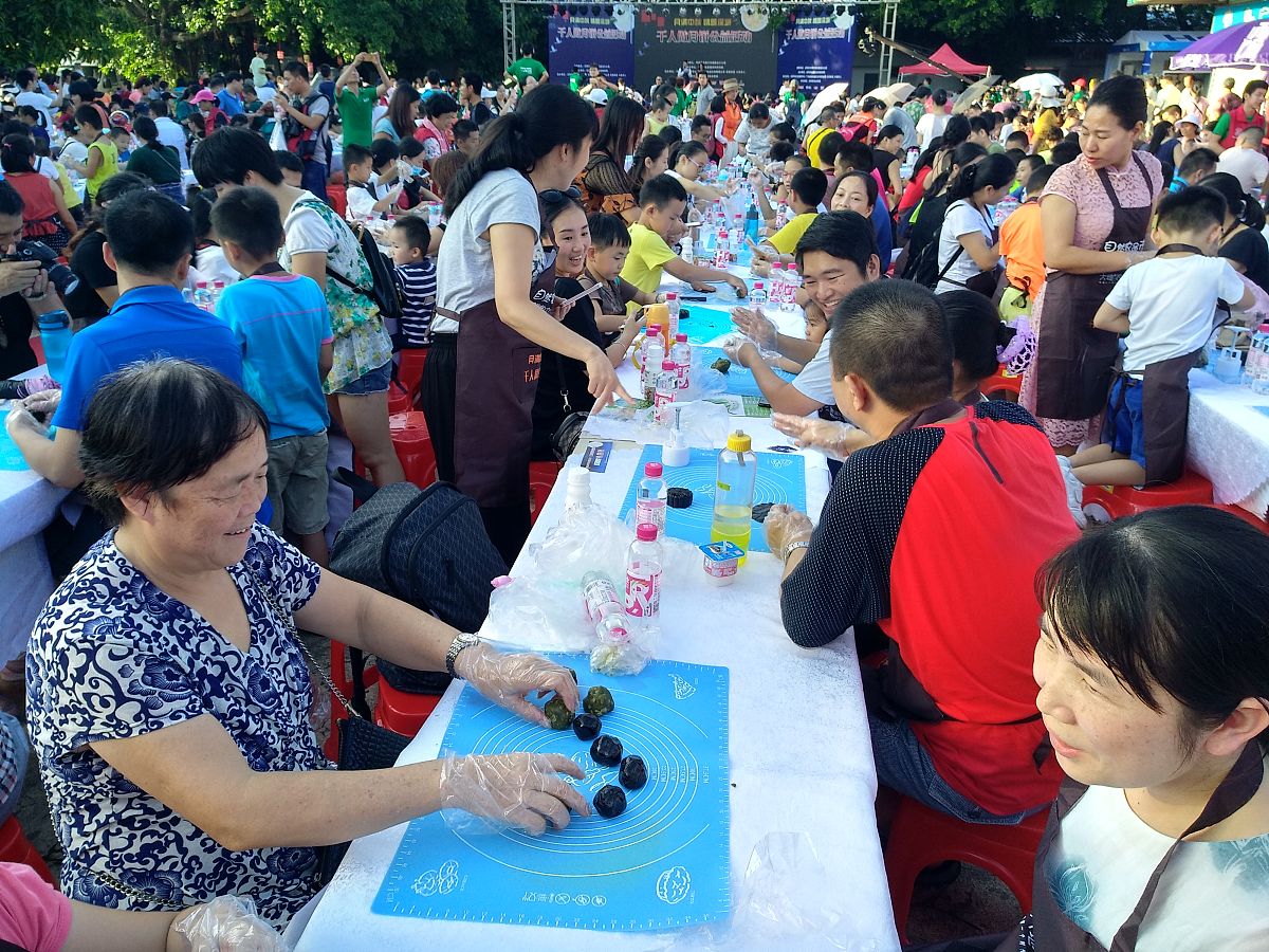 社区中秋游园会活动新闻稿