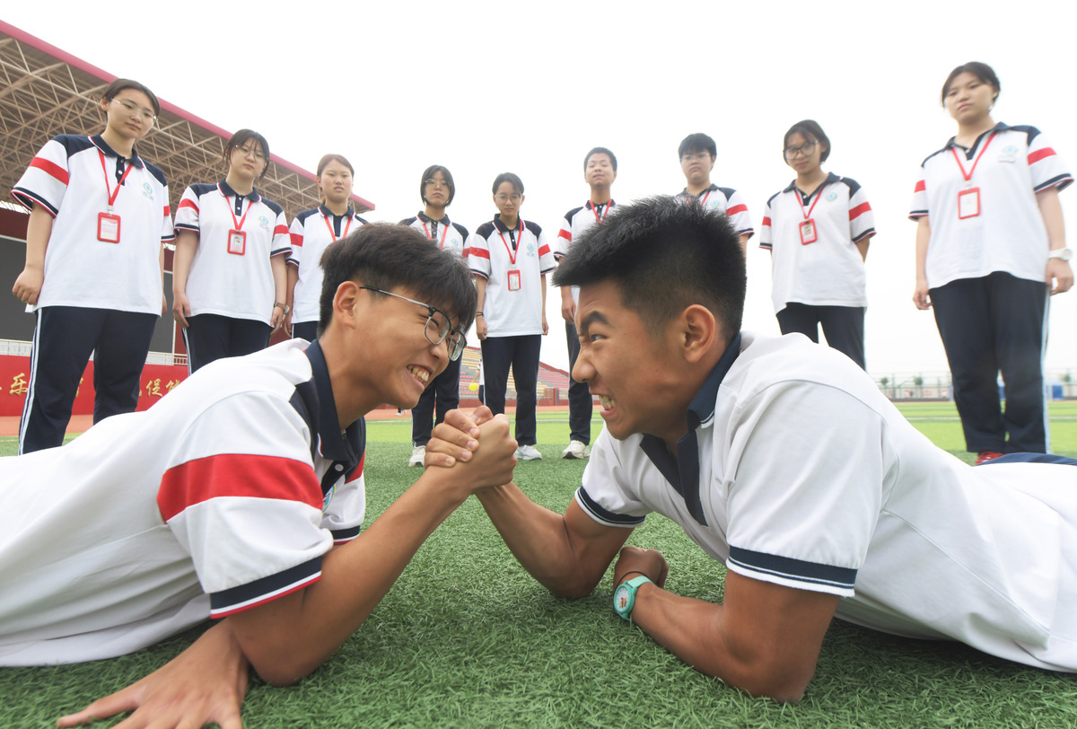 运动会幕后英雄：深度对话体育老师，揭秘精彩背后的付出与感动