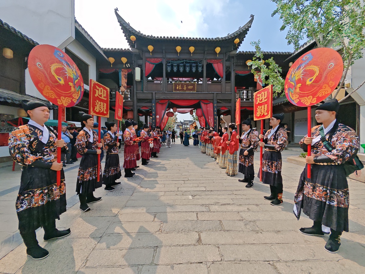 阐述民俗旅游概念500字