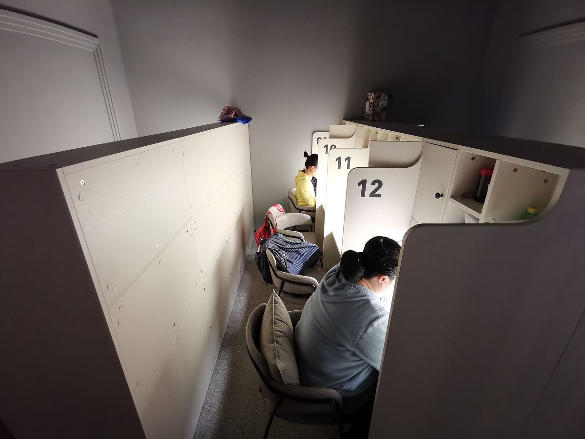 我想搞个自习打卡活动应该如何去做？