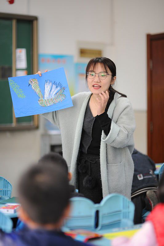 高一学期评价：任启蒙同学综合表现出色