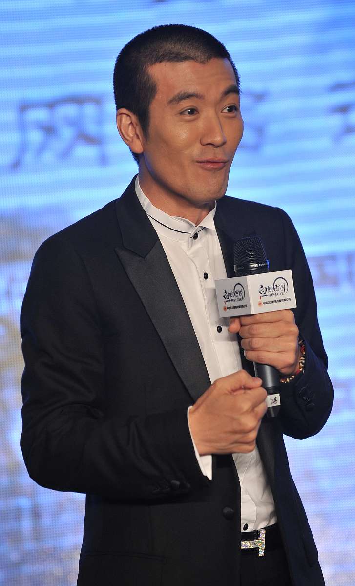 2011年8月10日,北京,电影《白蛇传说》官网启动仪式.杨子+++_+++官网,