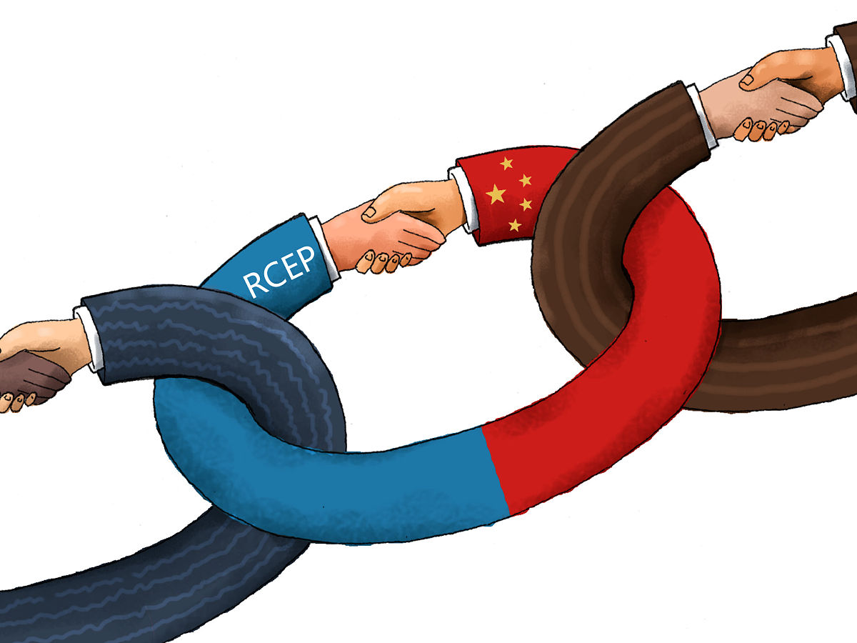 将下面这段话使用不同的词语不能超过连续11个词相同表达出相同的意思。在国际形势方面当今世界正面临着百年未有之大变局新型冠状病毒肺炎疫情正在深刻改变全球经济格局。国际经济环境日益复杂保护主义和单边主义抬头经济全球化遭遇逆流产业链和供应链受到非经济因素影响不稳定和不确定性将显著增加。