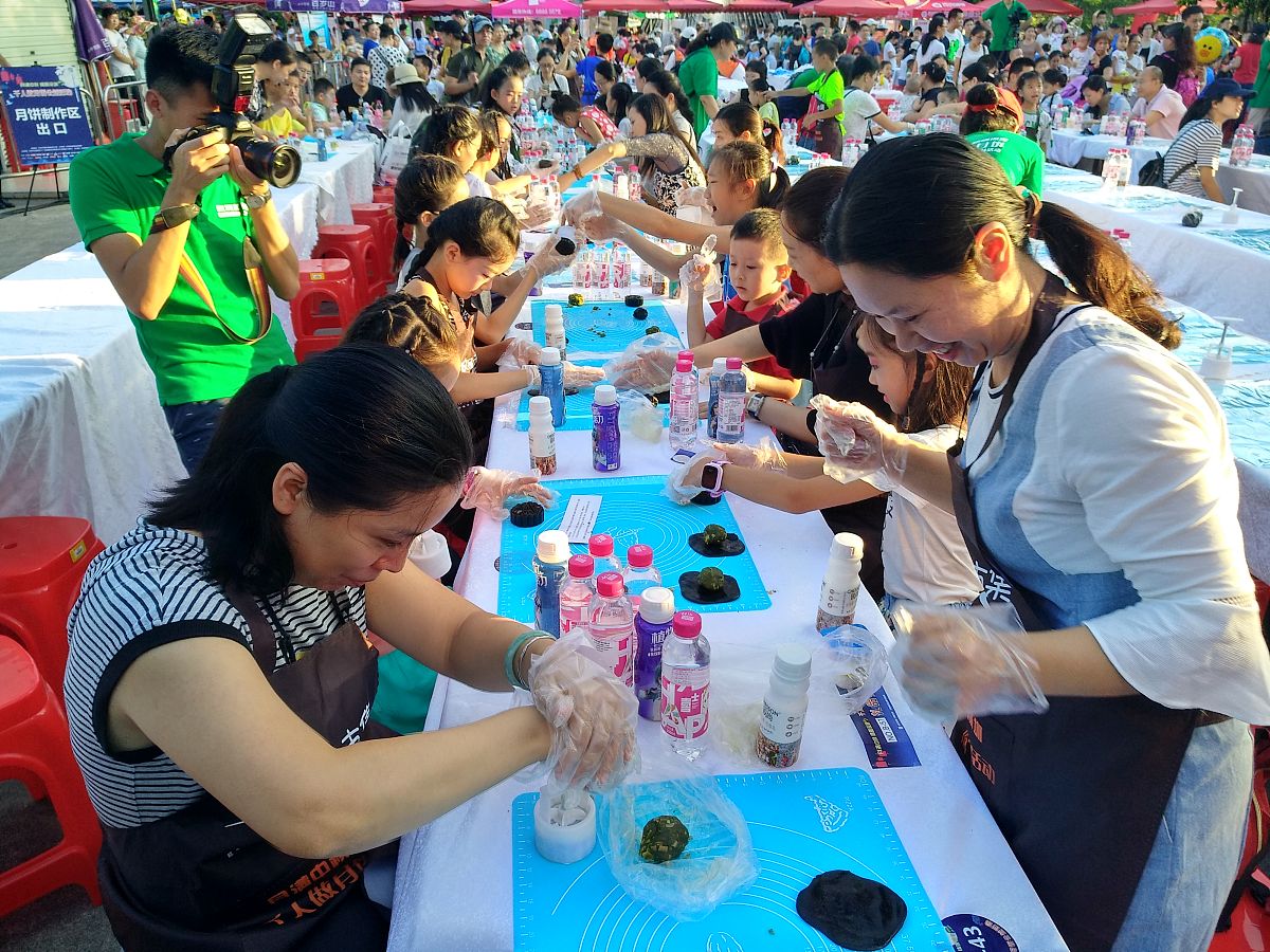 中秋福利文案：领导致辞，50字内浓情祝福