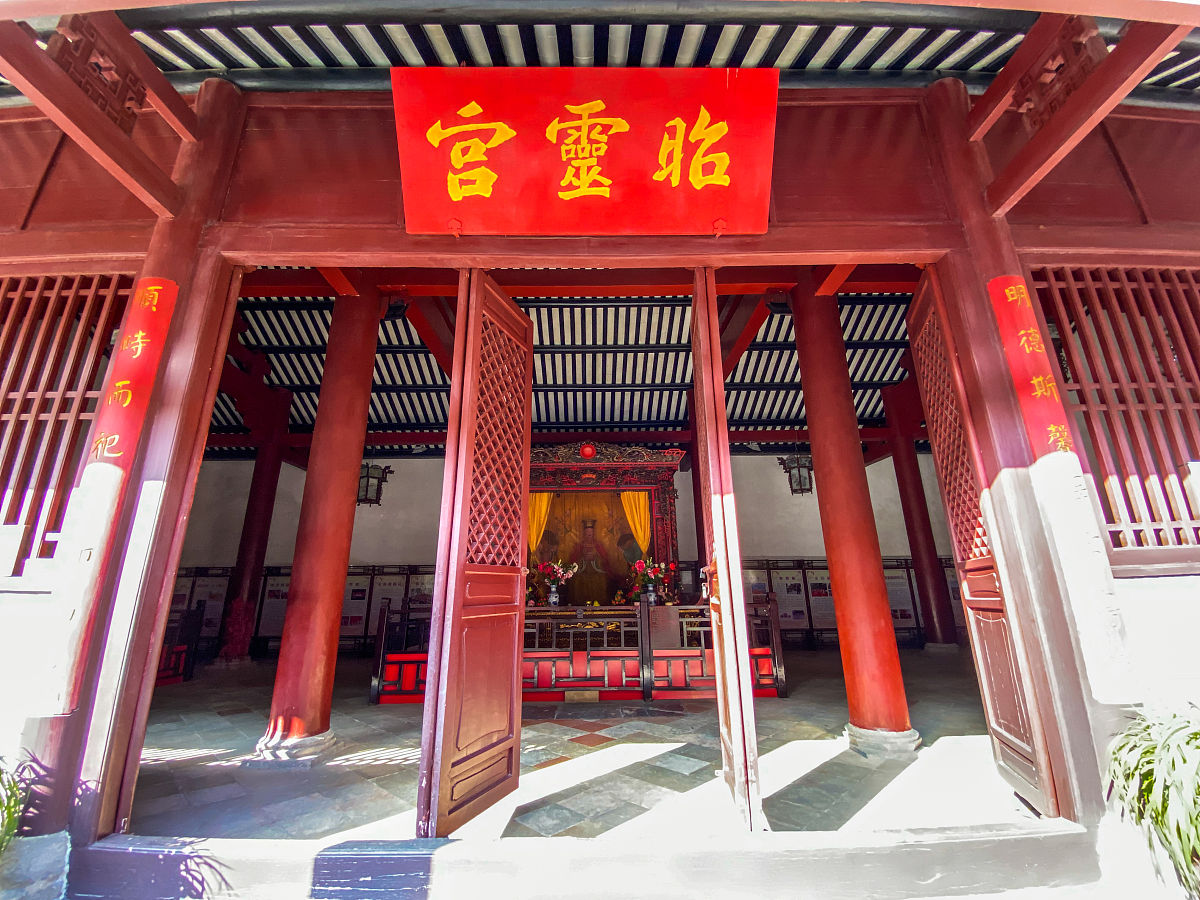 2020年12月2日,广东省广州市,南海神庙.昭灵宫. 昭灵宫也叫"后殿",在2
