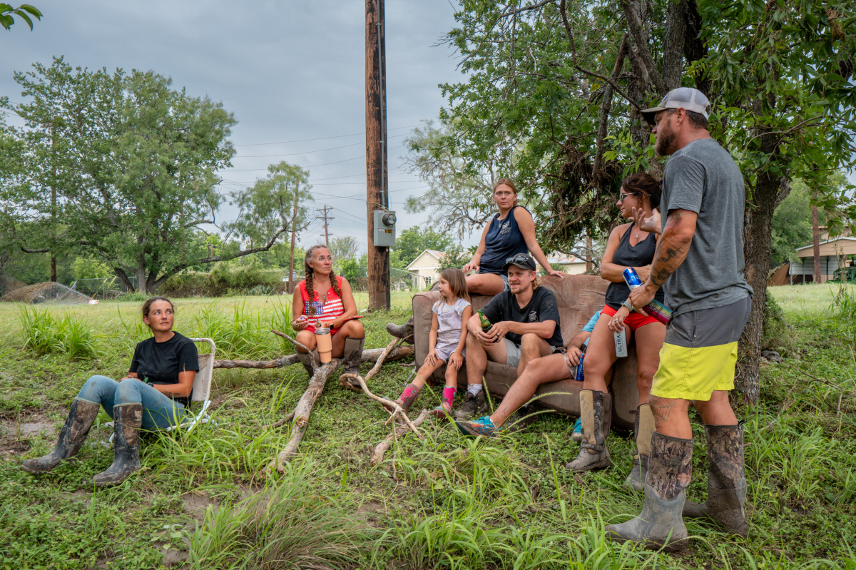 写10天关于户外方面的文章标题