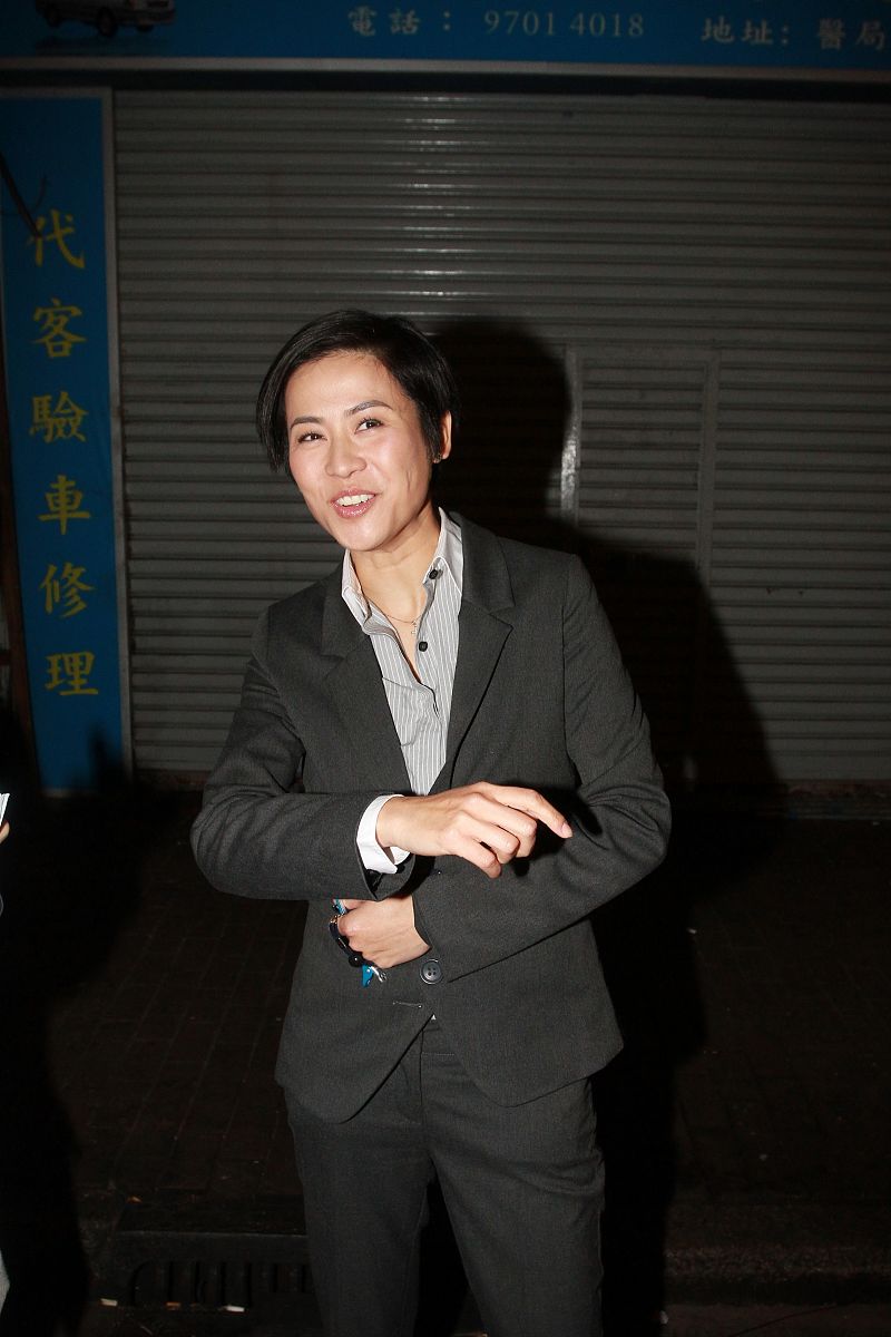 2011年4月6日,香港,电视剧《飞虎》拍摄现场.    宣萱+++_+++片场,热