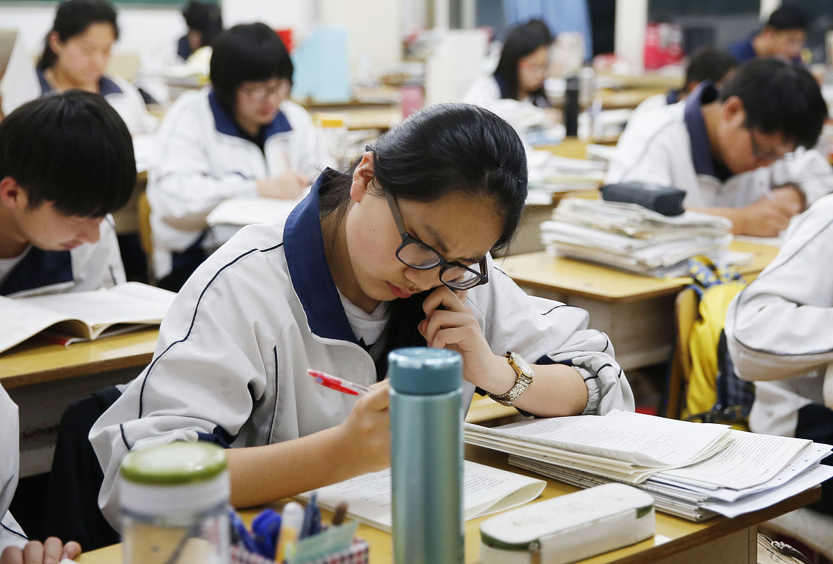 高二尖子生发力不足：问题、分析及解决方案