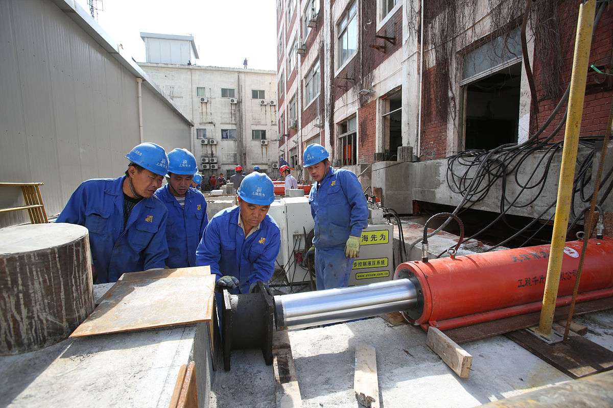 云南冶金高级技工学校2022年招生工程机械维修专业