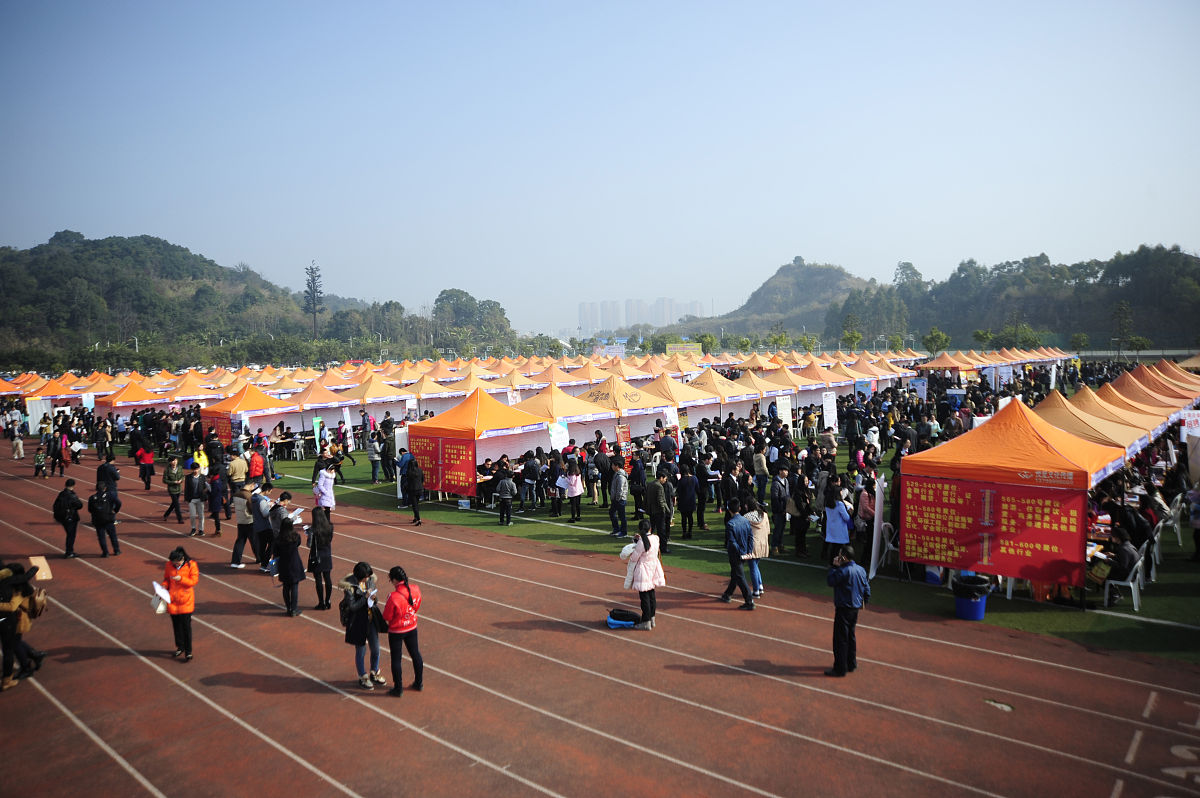 安顺中专毕业生能考大学吗？| 升学指南