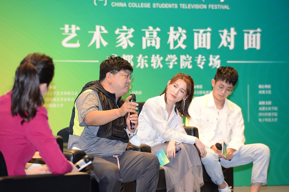 (如需下载使用,请务必署名:红星新闻 张直/视觉中国)2020年9月18日, 