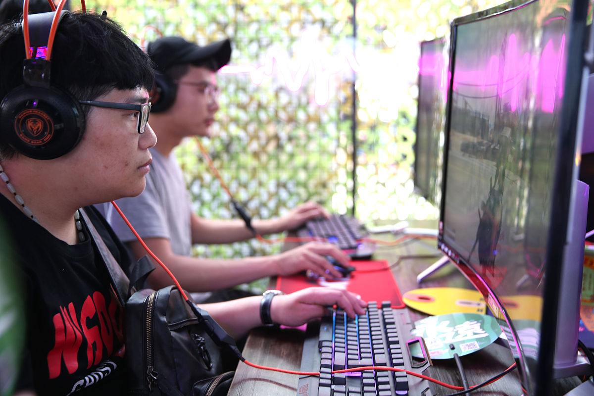 斗鱼直播老铁是谁？揭秘那些叫粉丝老铁的热门主播