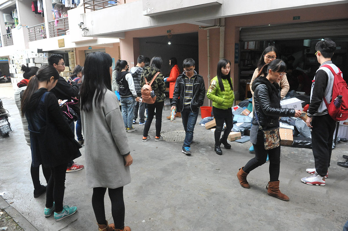大学新生自我介绍:充满活力,期待与你相遇! 大学新生自我介绍:充满活力,期待与你相遇!