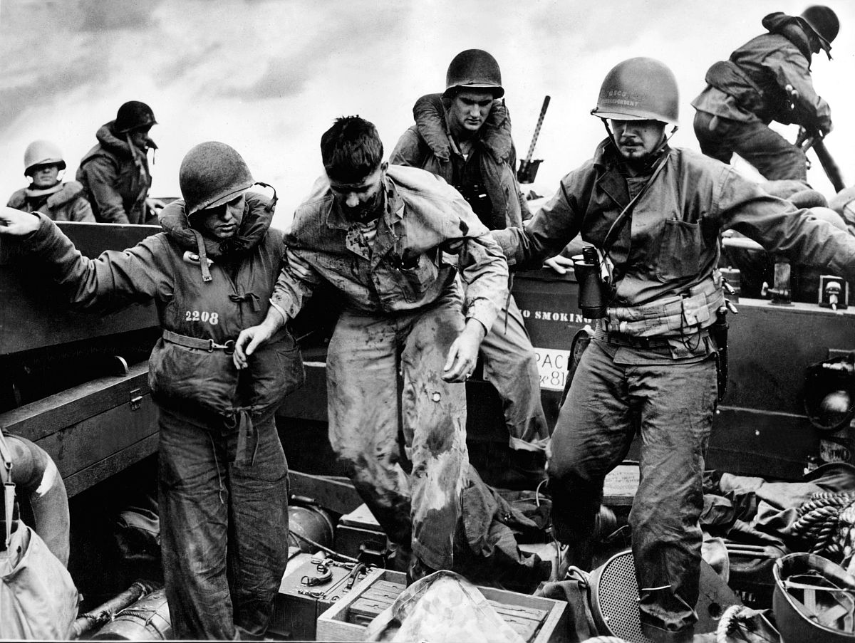 美军颌面部战伤早期救治指南：基础知识和实践