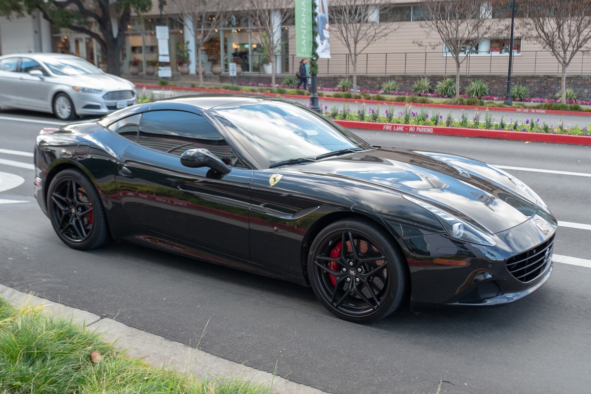 2013年帕加尼确认推出敞篷车Huayra