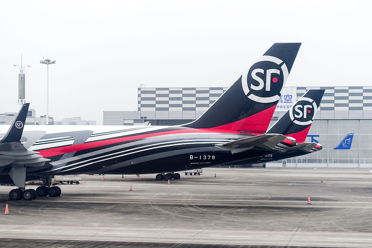 重庆航空学校2021年招生要求 - 飞行员和航空专业人才培养基地