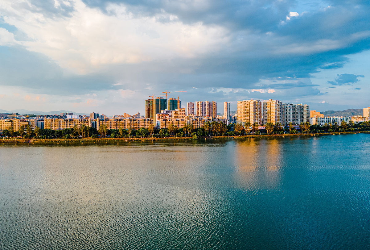 2021年7月28日,江西省赣州市于都县美丽如画的城市风光.