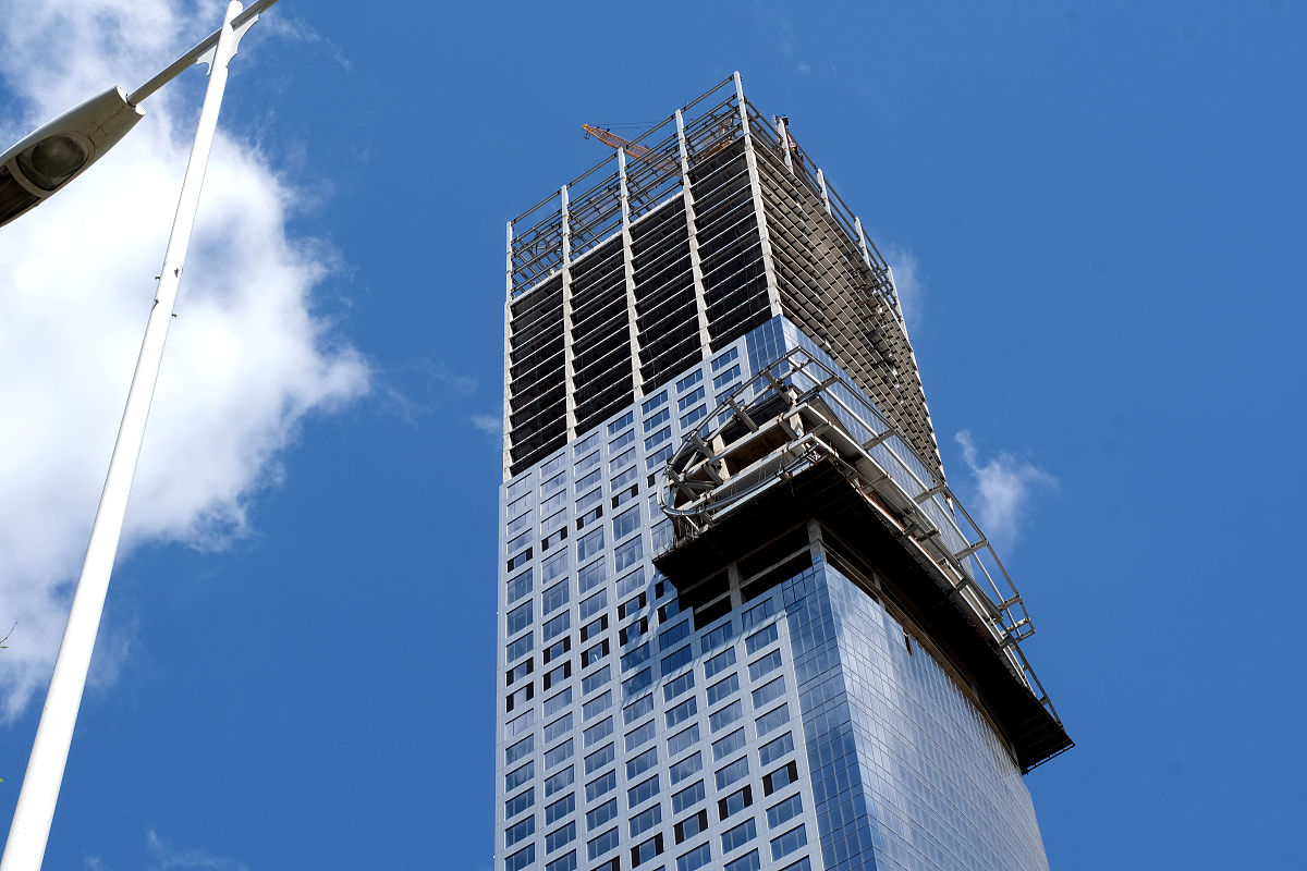 超高层建筑项目市场定位研究不足：概念界定和绩效影响分析