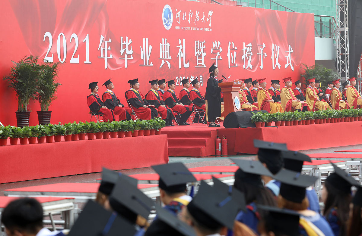 东北财经大学开学典礼老生代表发言
