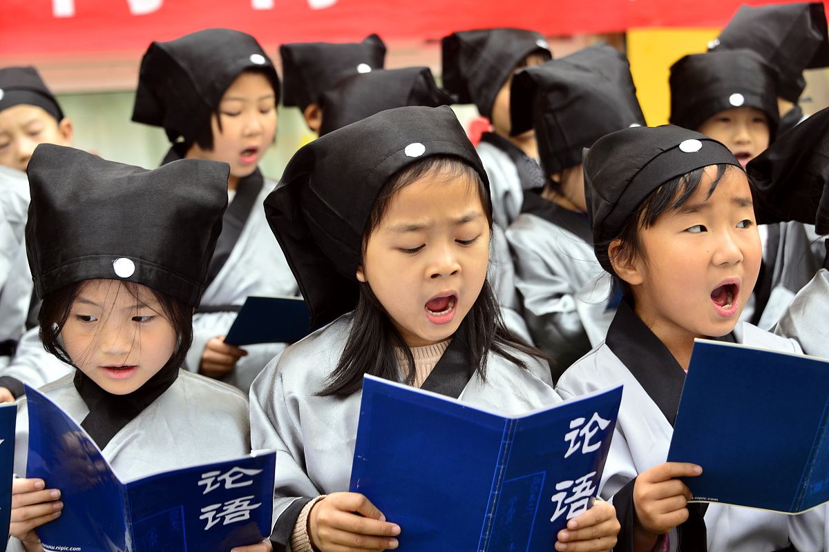 2017年4月20日,在山东聊城市翰林苑幼儿园,宝宝们