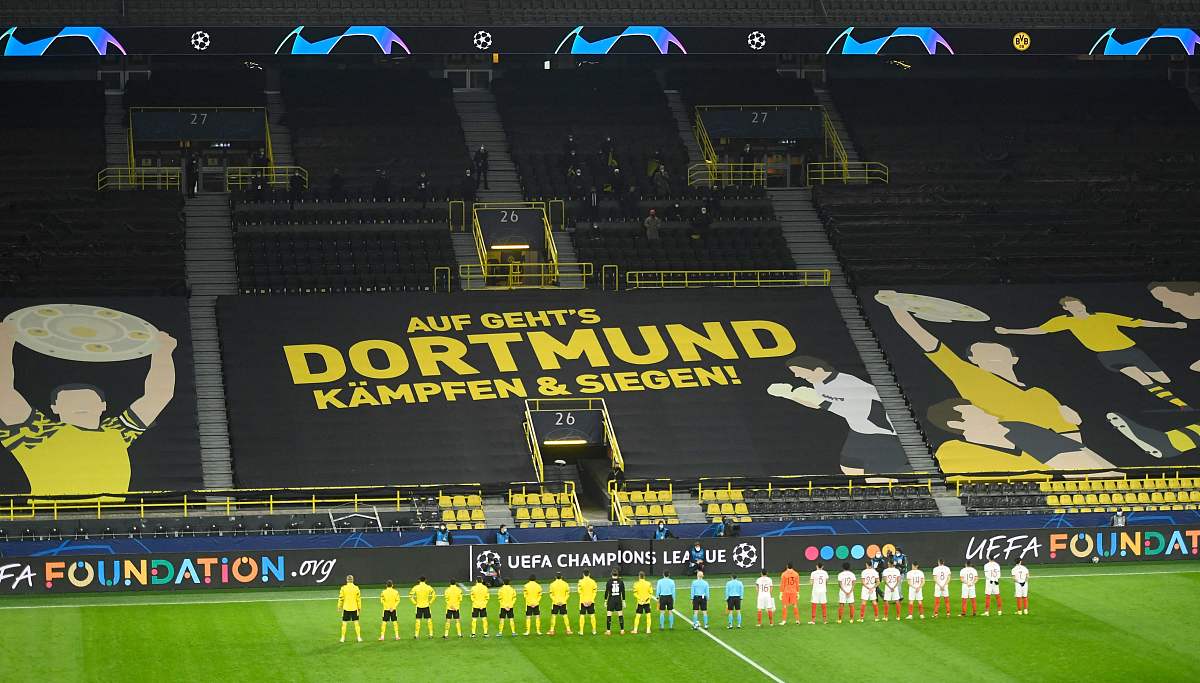 贝利足球传说手游最新更新 - 国际杯、传奇球员等你来战！