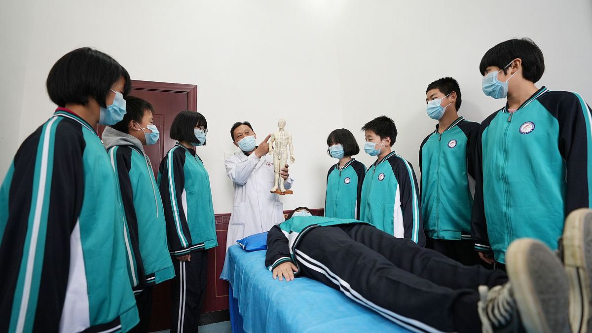 邢台2022年男生读什么卫校