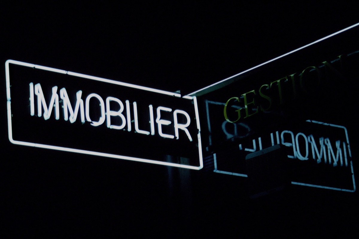 Cyberpunk Effect HTML Code: Create a Distinctive Look