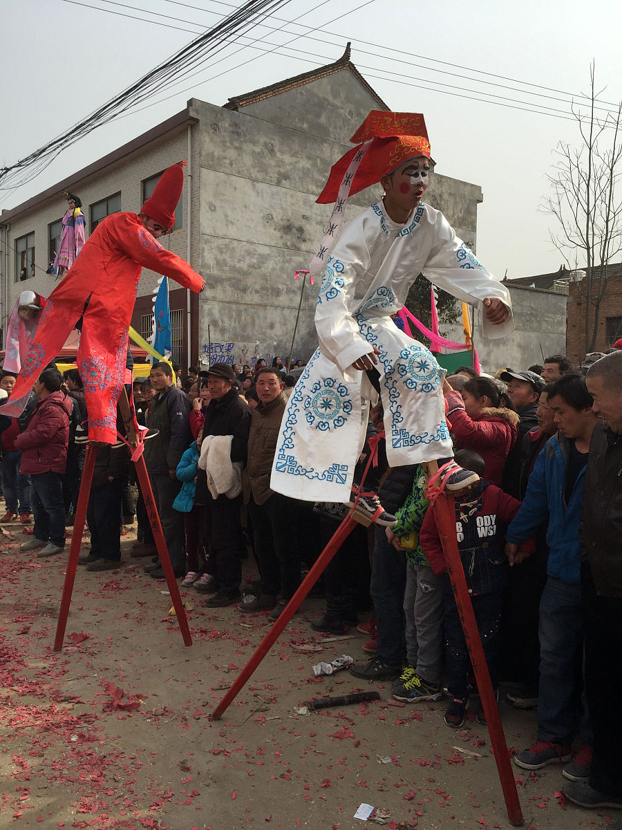 写一篇探索历史：揭秘世界各国的文化传承