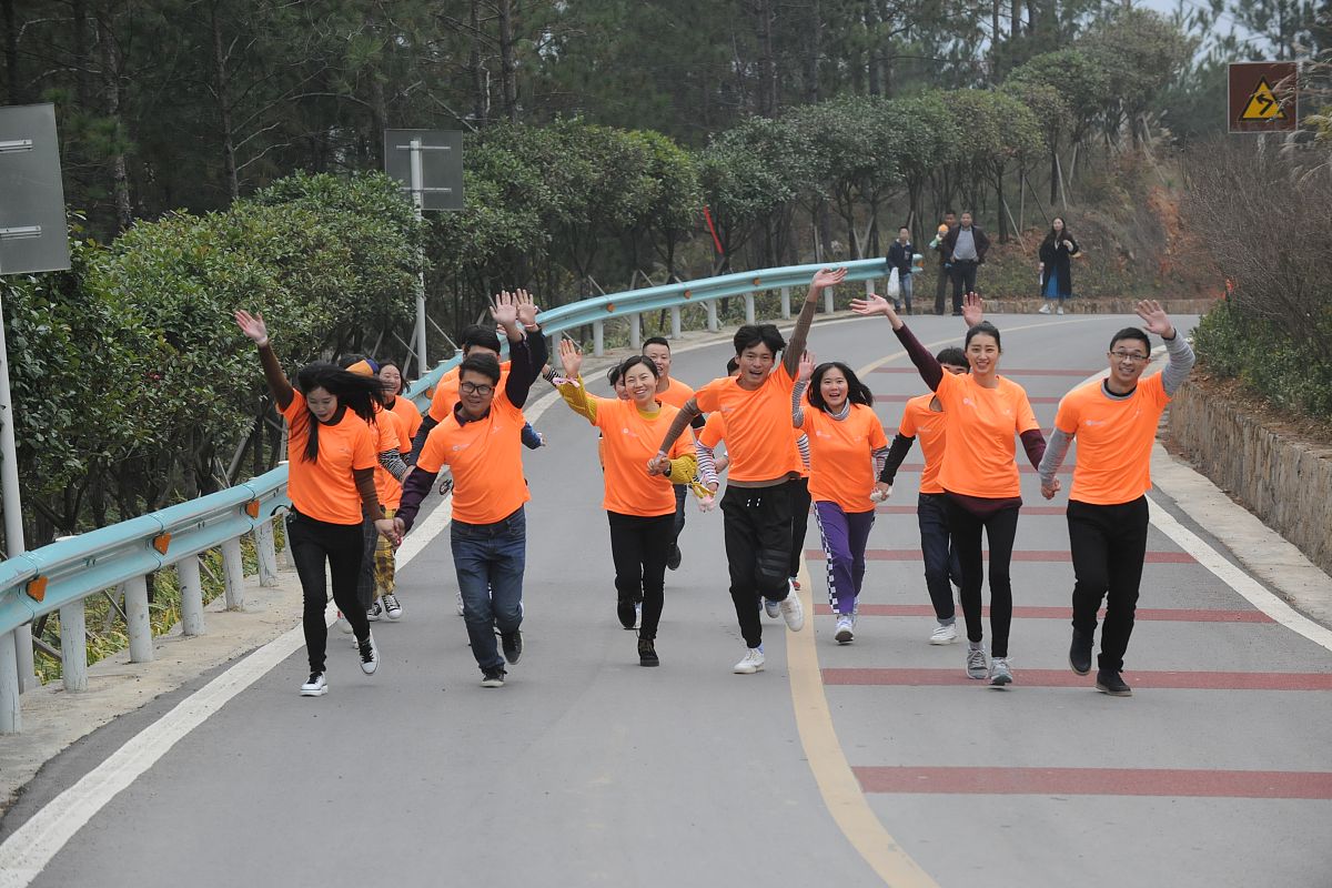 男神捡回家！甜蜜邂逅，怦然心动