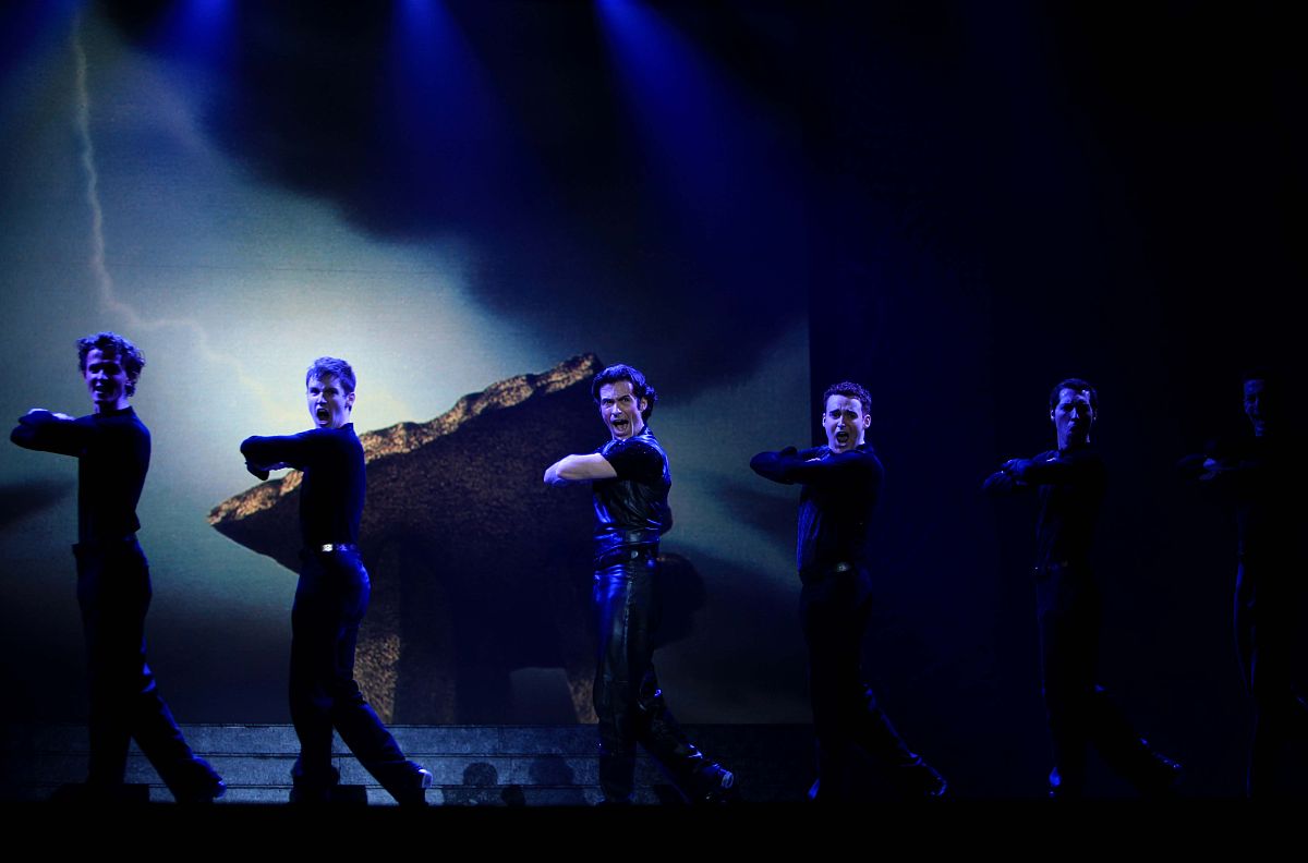 Break my hard myself舞蹈报幕词