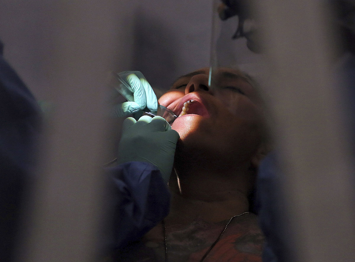 四川省卫生学校专业设置 - 临床医学、口腔医学、护理学等