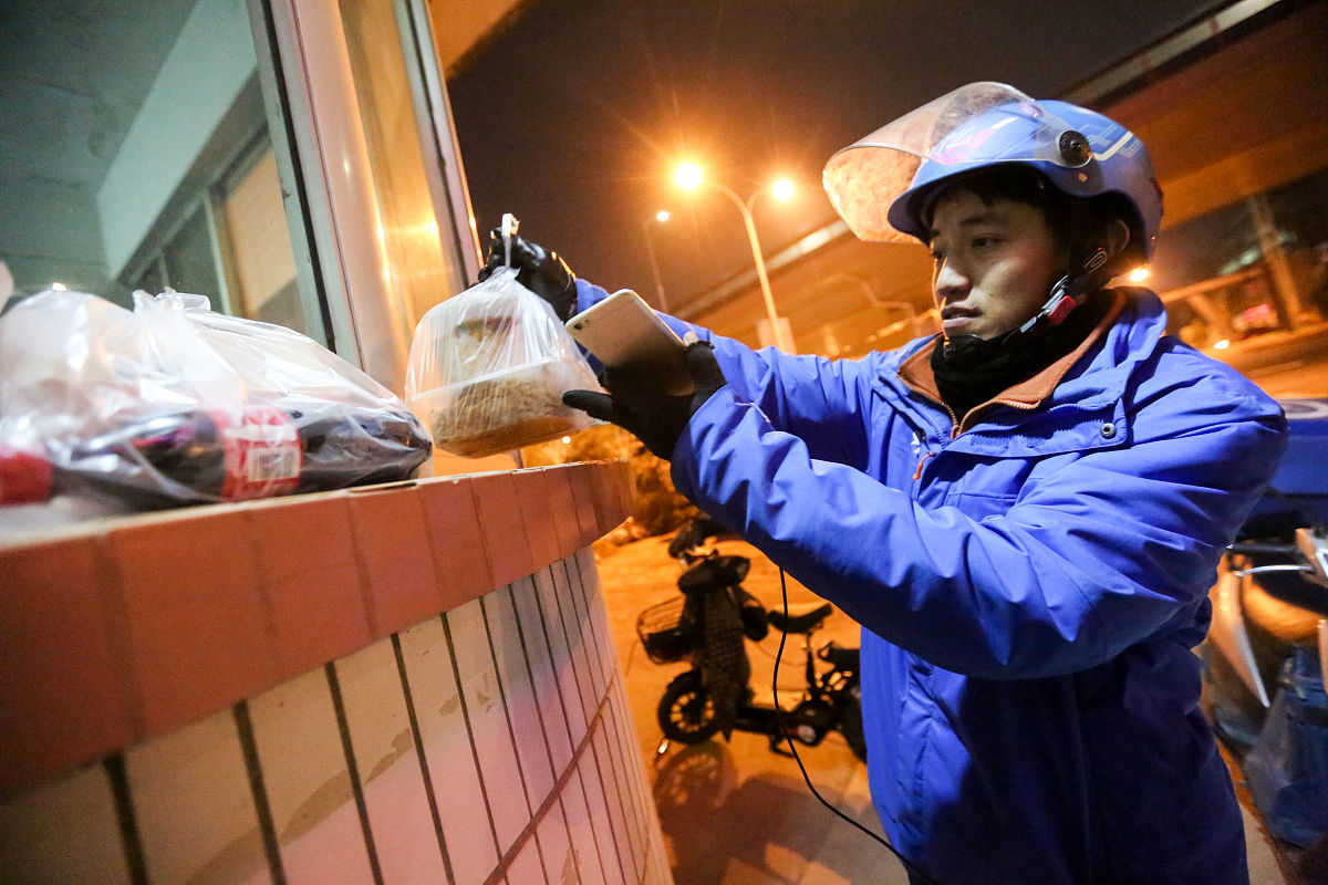 机务一线风采：风雨无阻，夜班支援志愿者