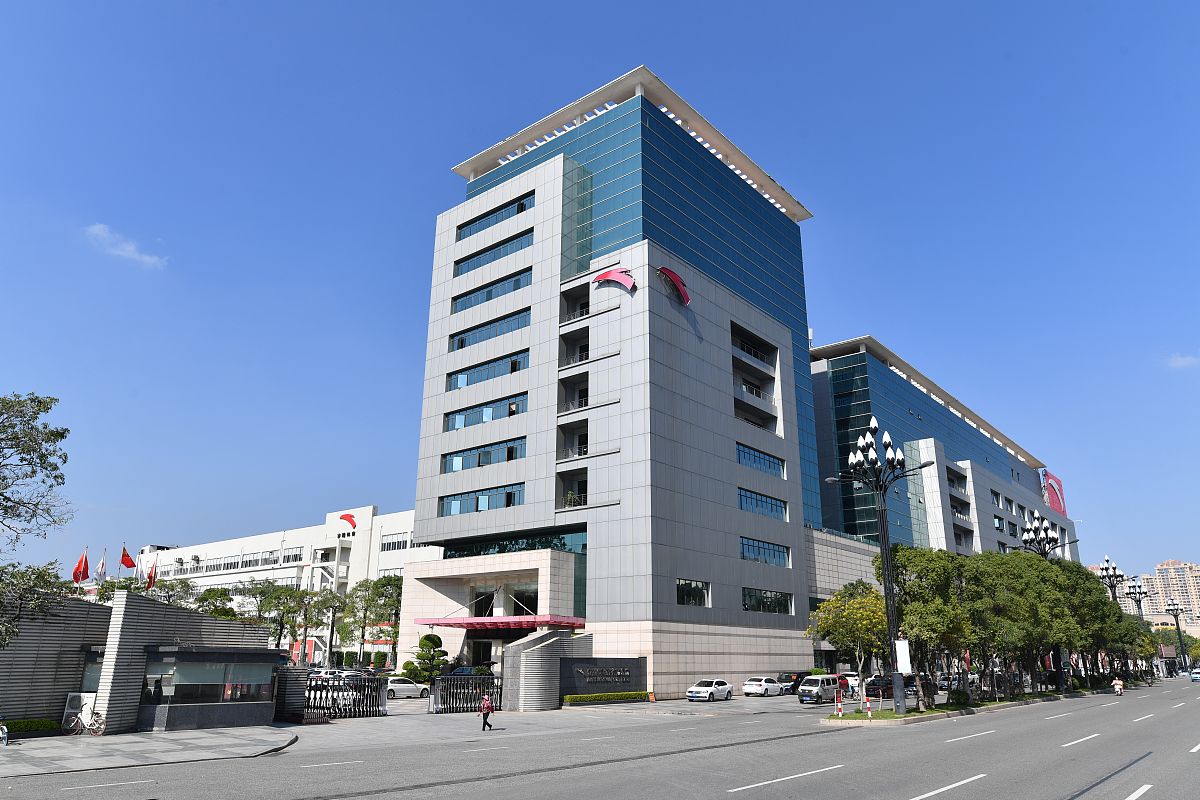 晋江安踏公交站到泉州中医院新医院怎么坐车？