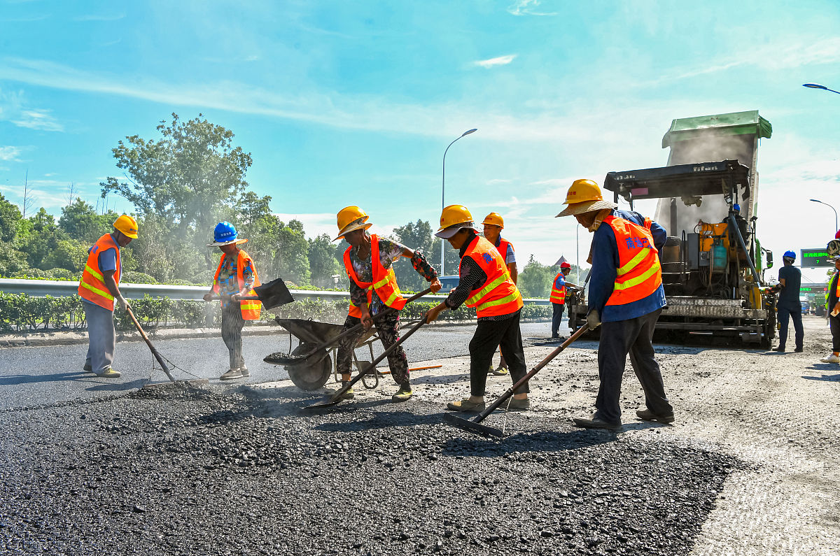 广东省交通运输技师学院公路施工与养护专业就业前景广阔