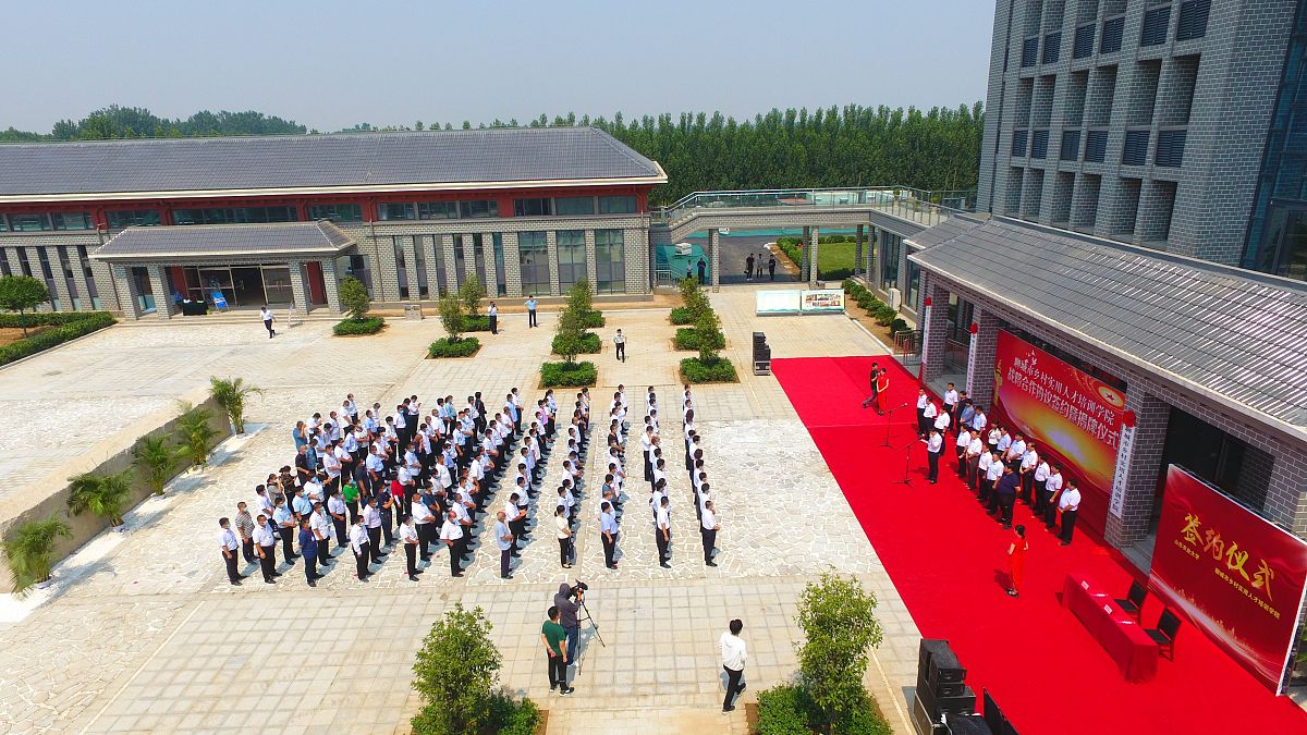 临颍县南街村艺术职业学校怎么样