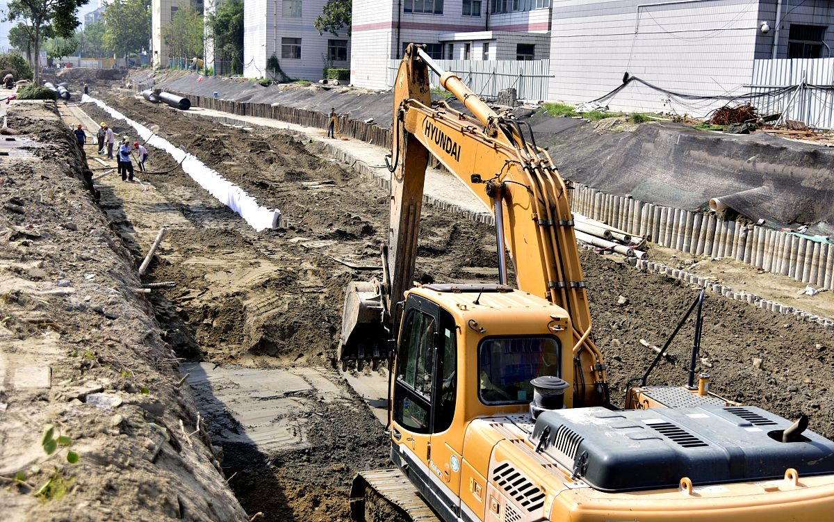 甘肃兰州挖掘机培训：学挖掘机好找工作吗