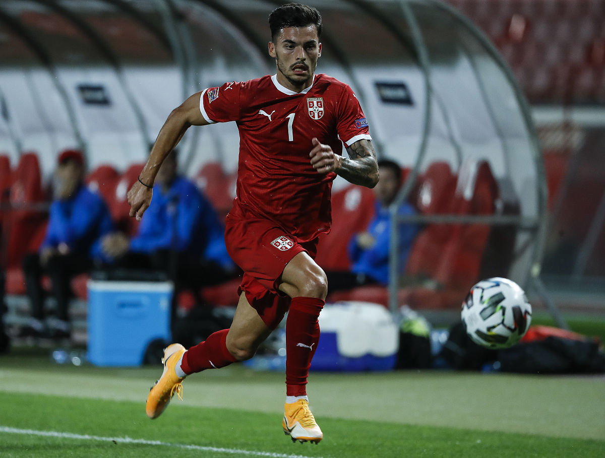 塞尔维亚使用什么语言