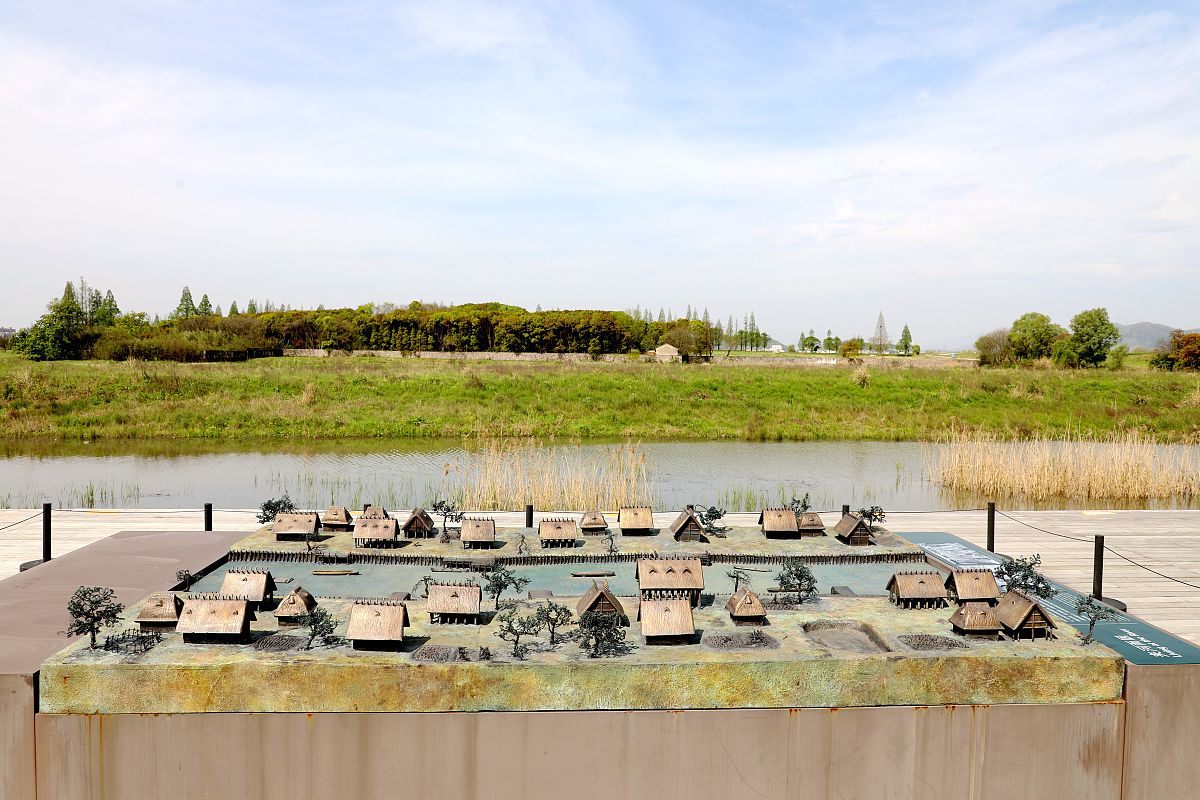 走进良渚古城：探秘水利奇迹，感受文明之光