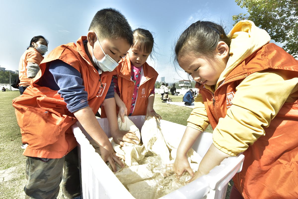 新时代大学生劳动教育概述：培养综合素质的必备之路