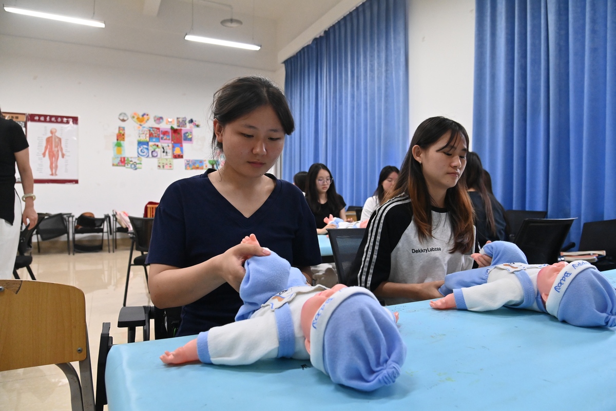 陕西助产专业院校推荐：选择您理想的学习之路