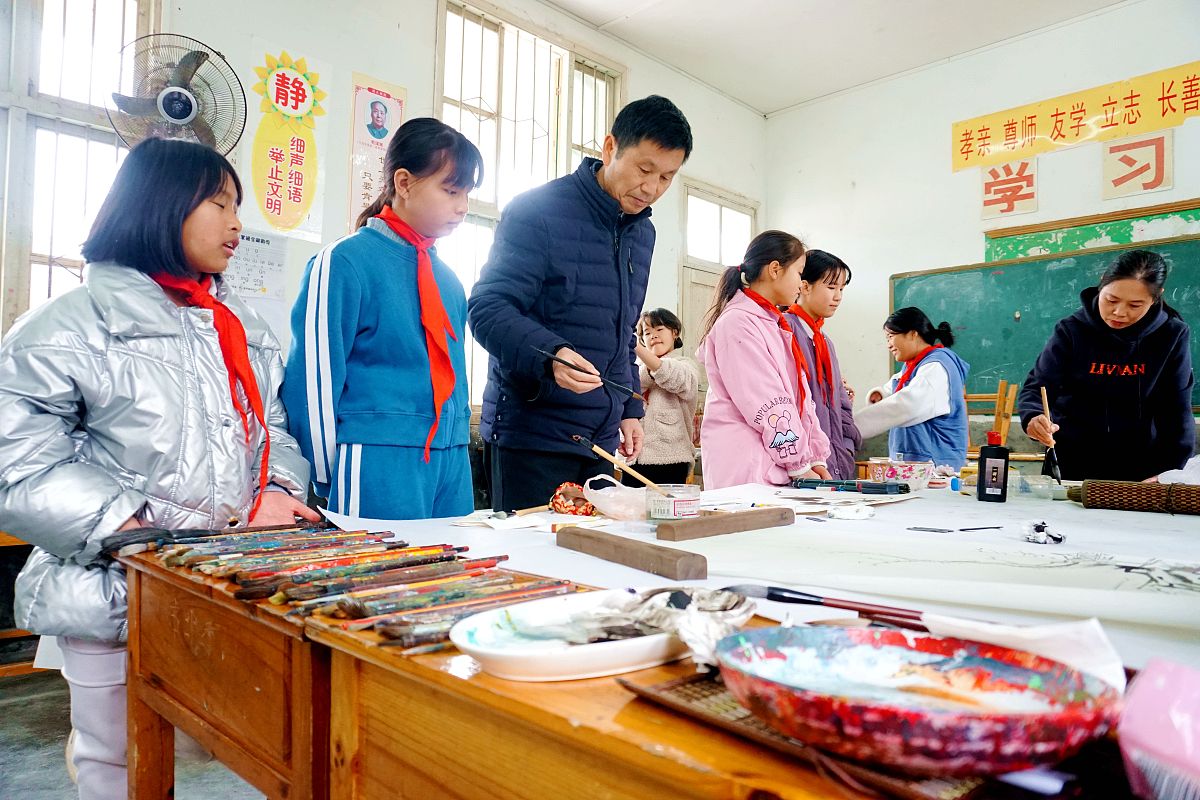 2023年贵州有民间传统工艺专业的职业学校有哪些