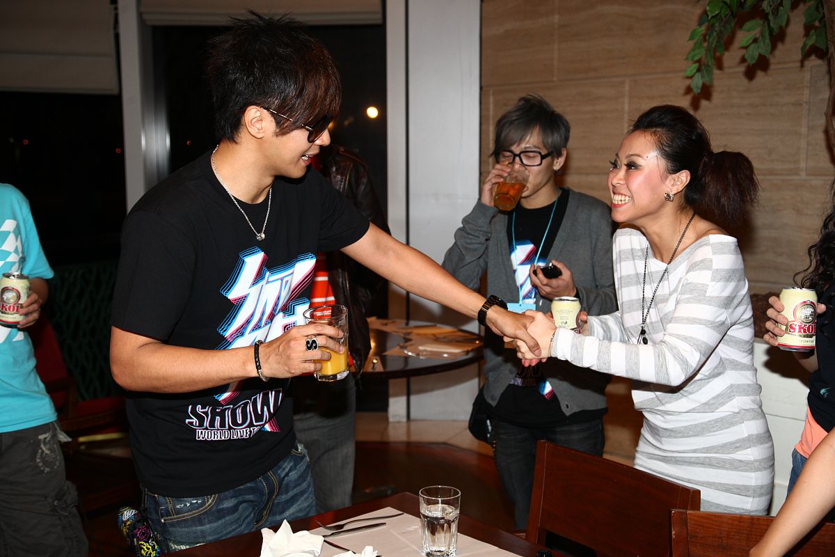 2010年5月2日,香港,罗志祥2010红馆《舞法舞天世界巡回演唱会》庆功会