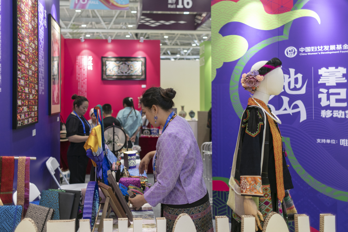 解构非遗服装会展:五大核心目标观众群