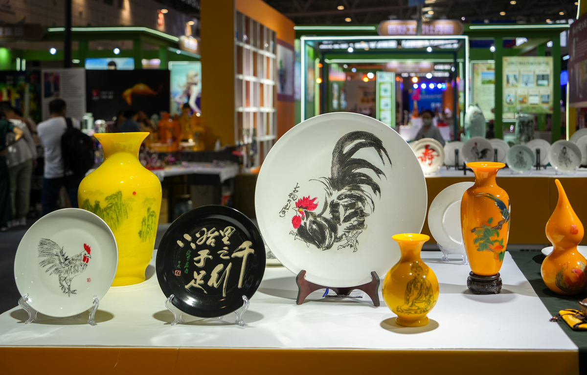 现场市场最受欢迎的行业：餐饮、手工艺、绿植花卉、美容健康