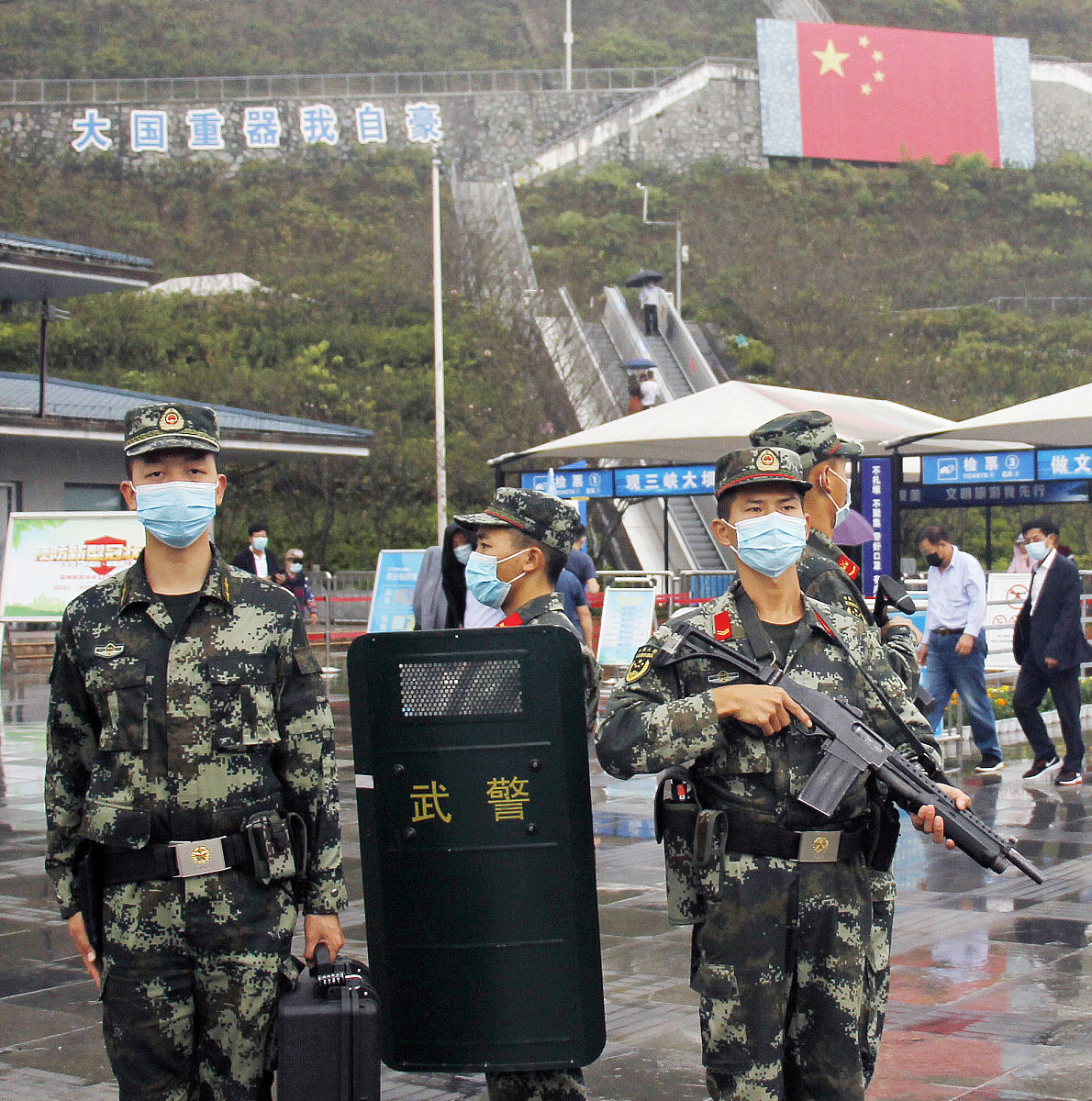 哨兵向导：军事侦察与导航的专业人员