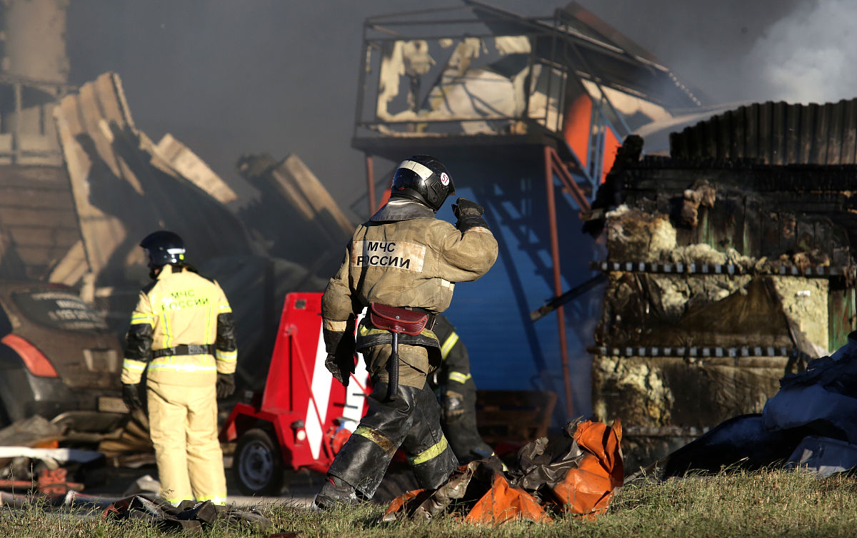 油田集输联合站危险因素1000字