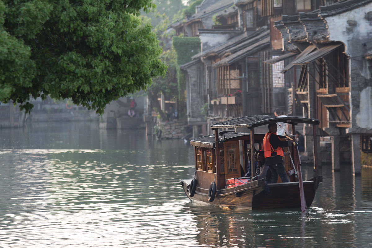 浙江建筑资质办理费用：多少钱？值得吗？