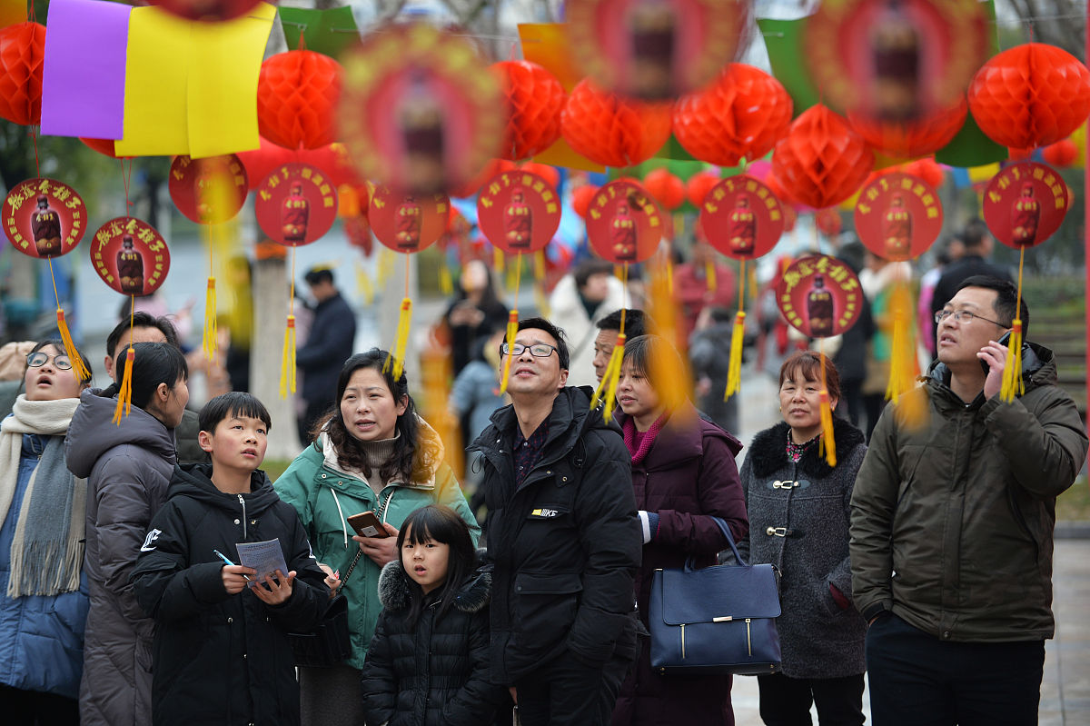 猜字谜的起源：从古代汉朝到现代